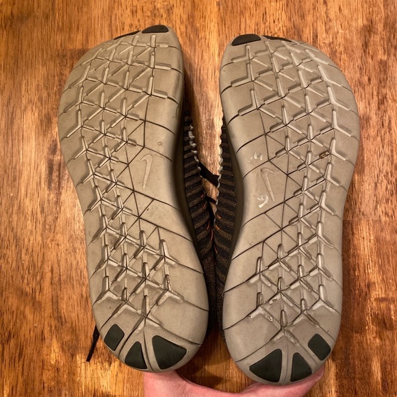 Nike flyknits - Picture 3 of 3